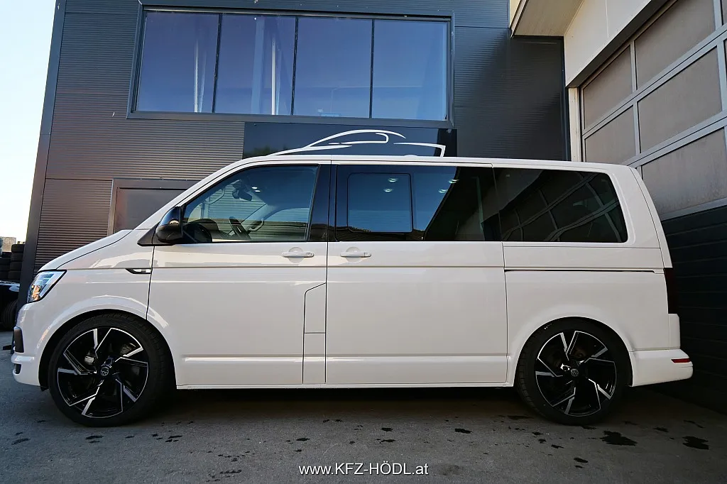 Volkswagen T6 Kombi LR 2,0 TDI 4Motion BMT DSG Image 6