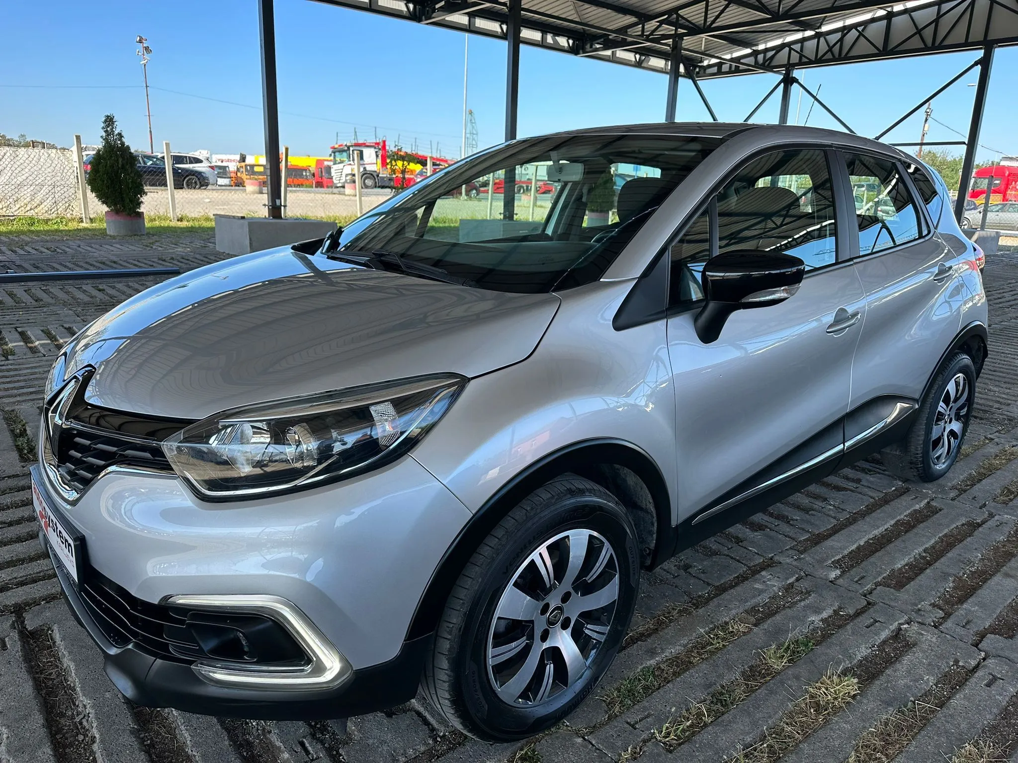 Renault Captur 1.5 DCI NOVO NOVO NOVO Image 1