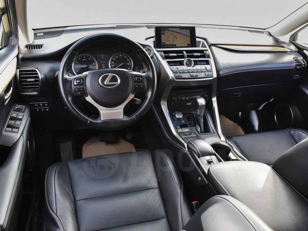 Lexus NX200t Image 6